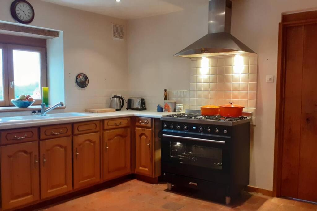 Private Farmhouse For Six In The Countryside Saint-Pierre-sur-Orthe Zewnętrze zdjęcie